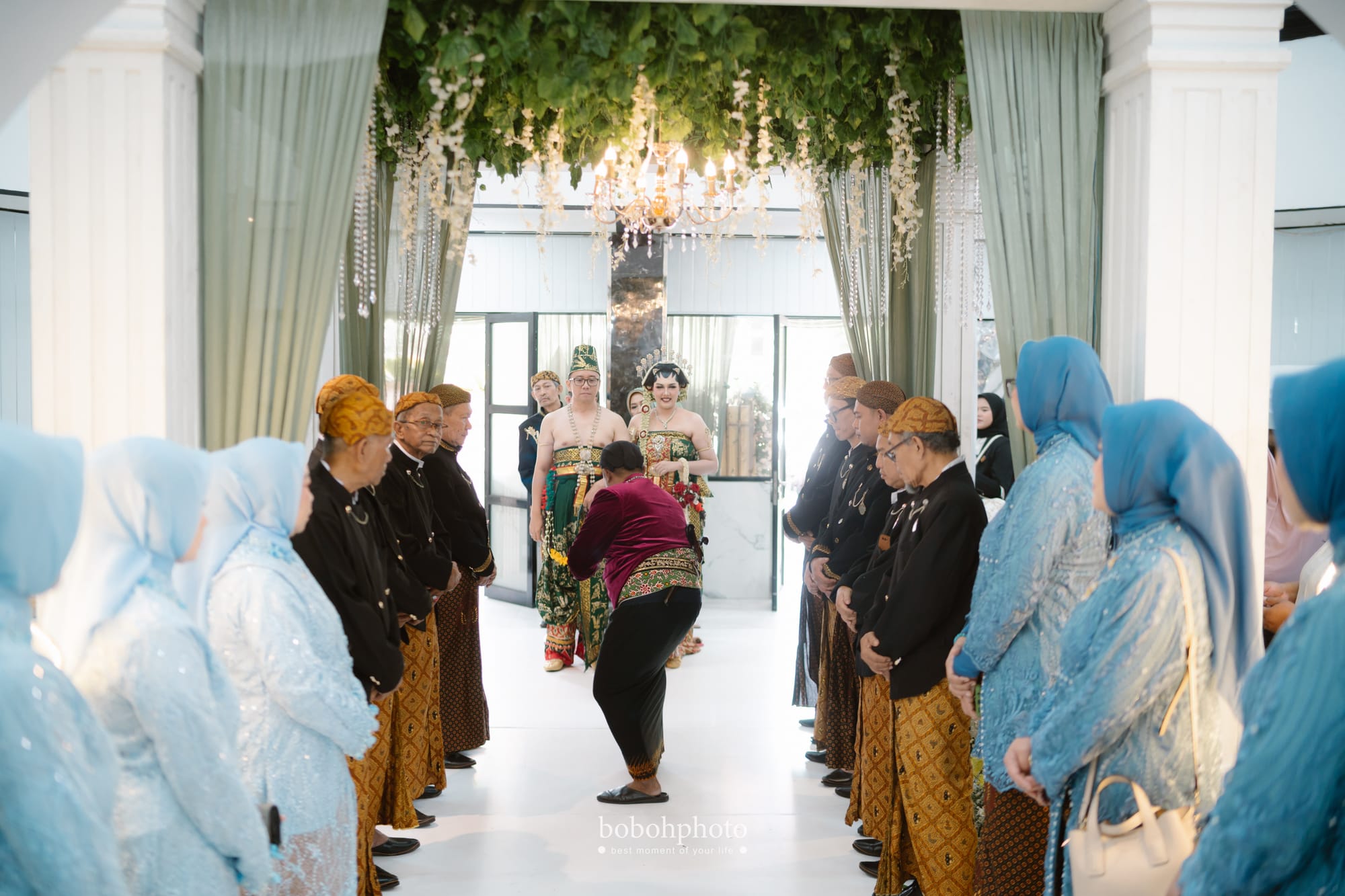 Resty & Hidayat: kirab pengantin basahan