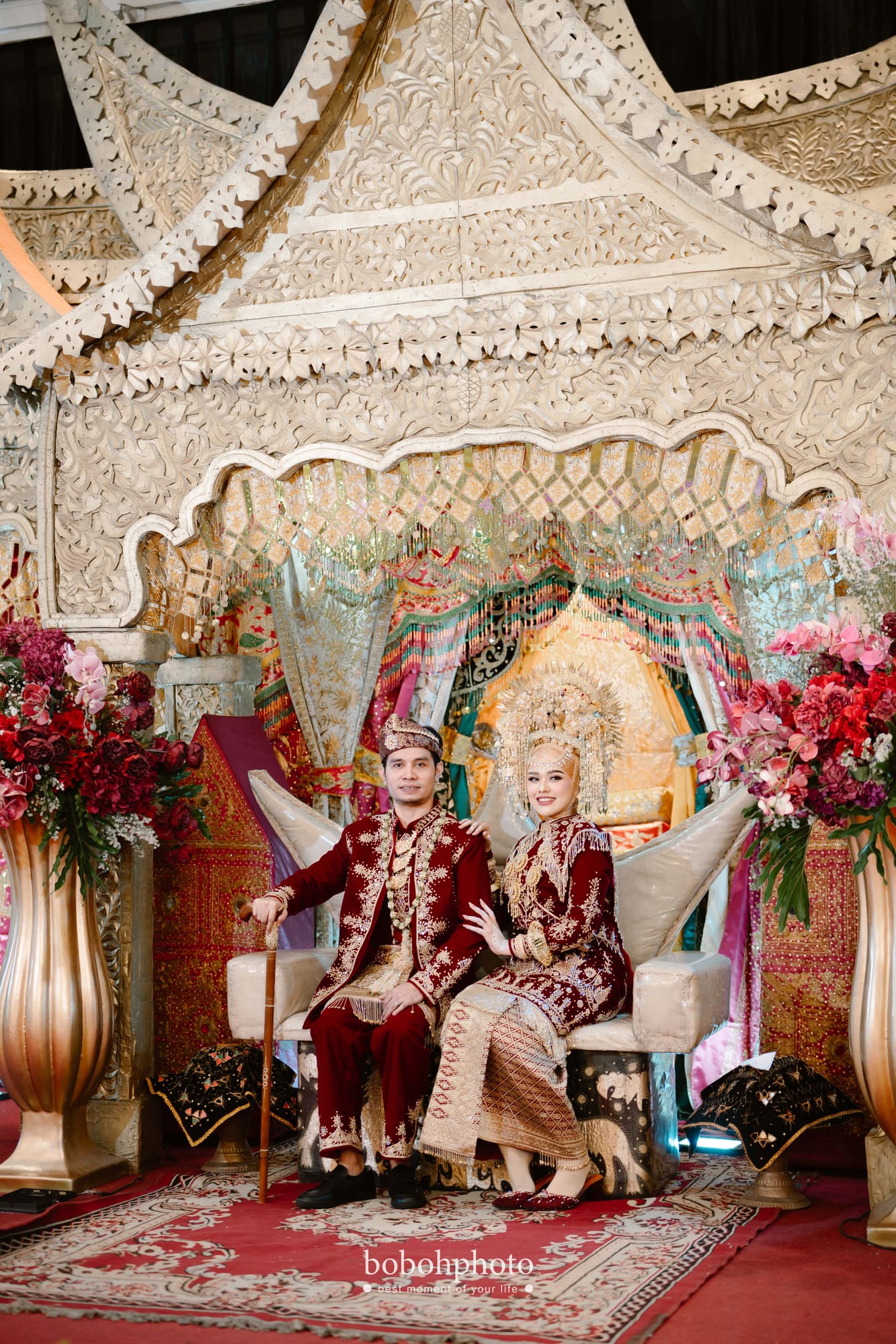 Nabila & Faisal: pengantin dan pelaminan bagonjong
