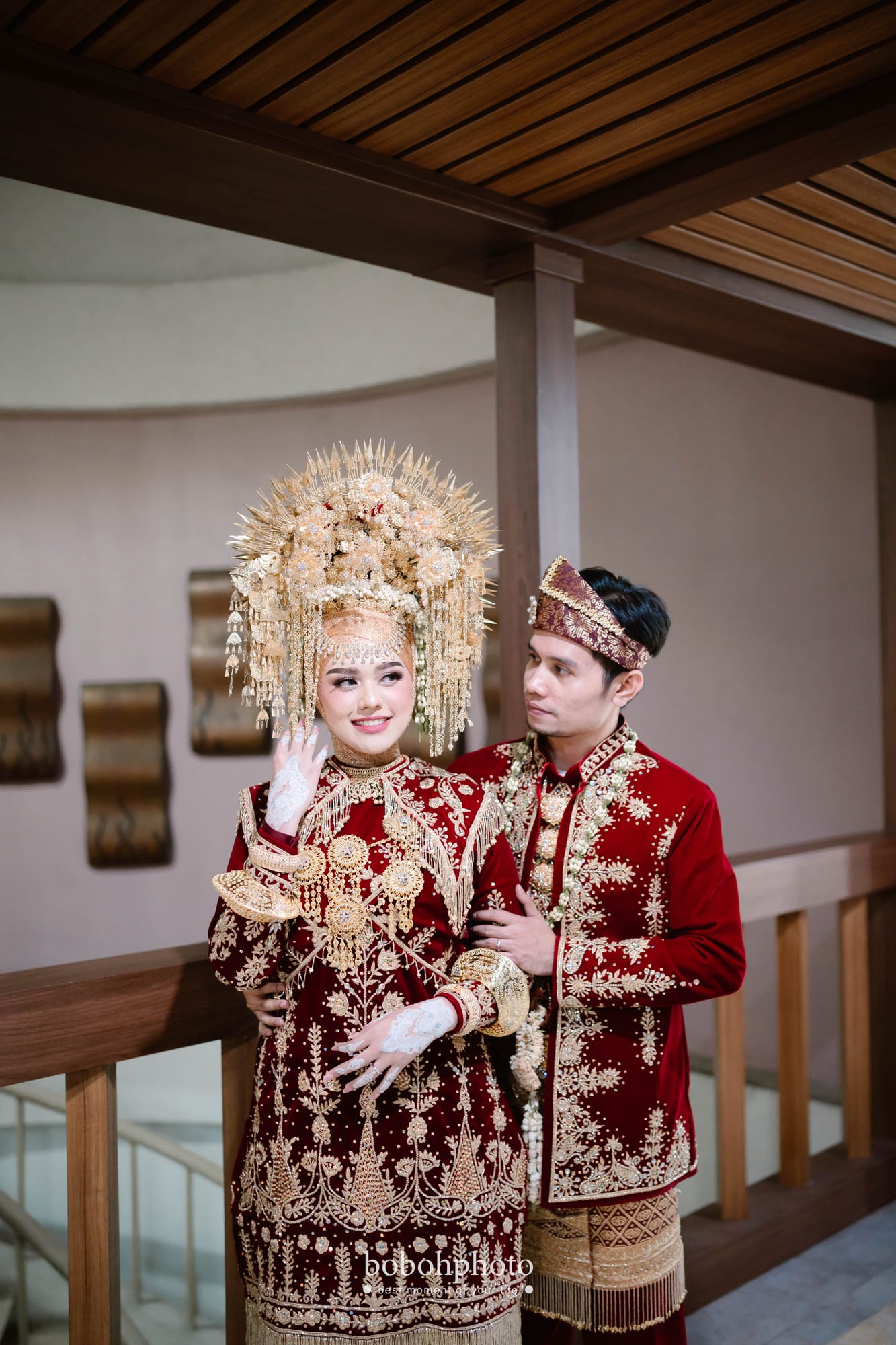 Nabila & Faisal: pengantin Minang bersuntiang